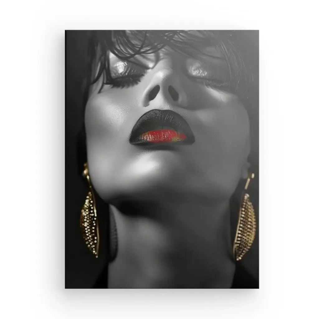 Tableau Femme Fatale Boucle d'Oreilles Dorées - #tag1# - #tag2#