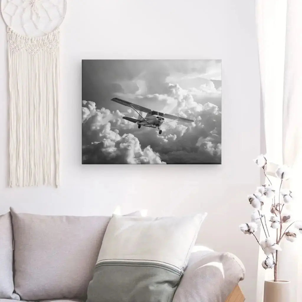Tableau Avion Cessna Ciel Nuageux Noir et Blanc - Univers Noir et Blanc - #tag1# - #tag2# - #tag3#