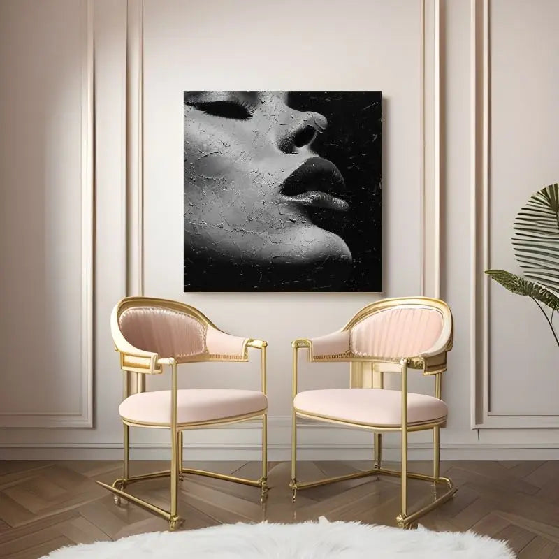 Tableau noir et blanc en gros plan d’un visage de femme peint à l’acrylique, portrait expressif et artistique