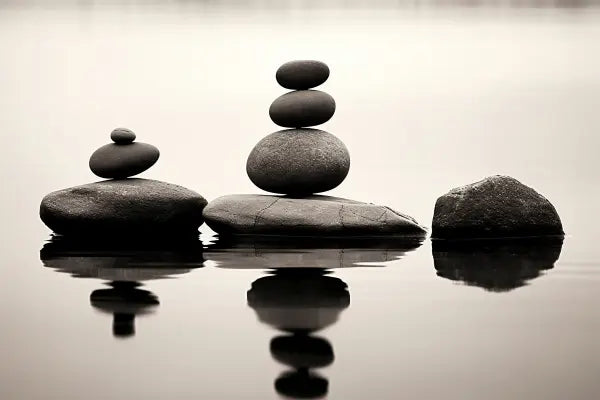 Tableau Zen Minimaliste Pierre Pile Cairns Relaxation Noir et Blanc - #tag1# - #tag2# 