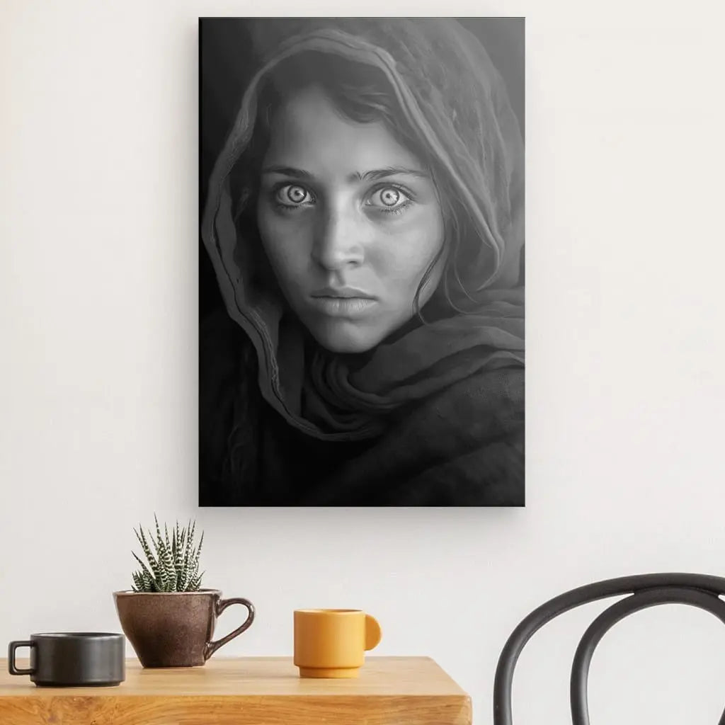 Tableau Portrait Jeune Fille Regard Intense Noir et Blanc - #tag1# - #tag2# 