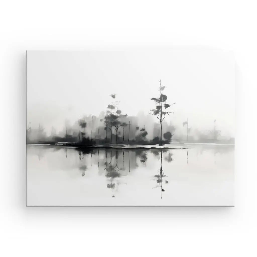 Aquarelle monochrome représentant un paysage serein avec des arbres clairsemés et leurs reflets sur un plan d’eau calme et brumeux. Ce Tableau Nature et Lac Peinture Aquarelle Noir et Blanc capture l'essence de la tranquillité de la nature dans un style peinture aquarelle noir et blanc.