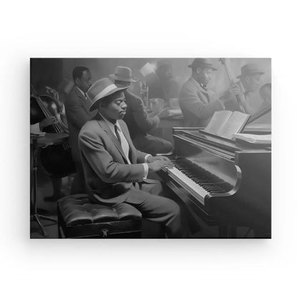 Une image en noir et blanc représentant un groupe de jazz. Un pianiste en costume et chapeau joue sur un piano à queue tandis que d'autres musiciens avec divers instruments jouent en arrière-plan, créant une ambiance parfaite. Tableau Peinture Jazzman Musique Piano Noir et Blanc.