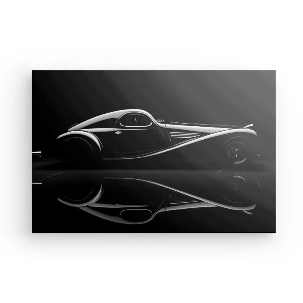 Une reproduction photo en noir et blanc d'une voiture ancienne, vue latérale, mettant en valeur son design classique élégant et polyvalent avec une surface réfléchissante en dessous : Tableau Modèle Automobile Rétro Puissante Noir et Blanc.