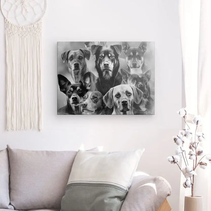 *Tableau Races Chiens Noir et Blanc* encadré représentant une illustration de chiens sur un mur blanc au-dessus d'un canapé beige avec des coussins et une tenture murale en macramé à gauche, rehaussant la décoration intérieure.