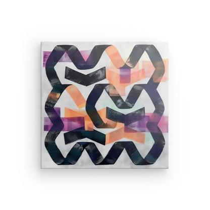 Peinture abstraite avec des lignes en zigzag noires entrelacées et des formes pastel superposées d'orange, de rose et de violet sur fond blanc, parfaite pour ajouter une touche de Tableau Formes Géométriques Noir Blanc Touche de Couleur à votre décoration intérieure.