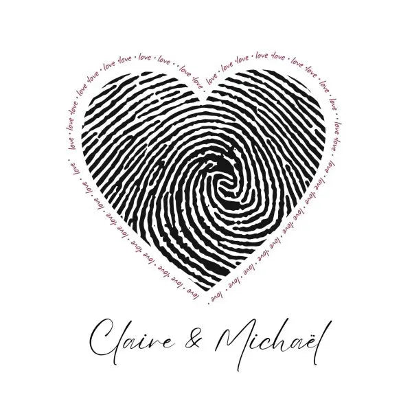 Un motif d'empreinte digitale en forme de cœur avec les mots « love » répétés le long des bords orne cette toile. Ci-dessous, il est écrit "Claire & Michaël" en écriture cursive, ce qui le rend parfait pour la décoration intérieure en tant que Tableau Personnalisé Couple Prénoms.