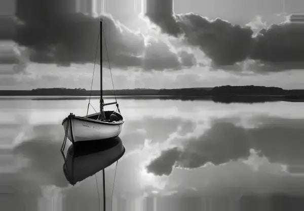 Tableau Bâteau Lac Noir et Blanc - Univers Noir et Blanc - #tag1# - #tag2# - #tag3#