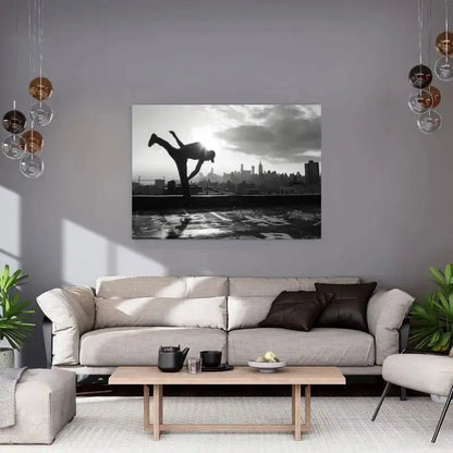 Tableau en noir et blanc d’une scène de breakdance et street workout, œuvre dynamique et urbaine pour décoration murale moderne