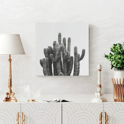 Tableau carré en noir et blanc d’un cactus, œuvre minimaliste et moderne pour décoration murale