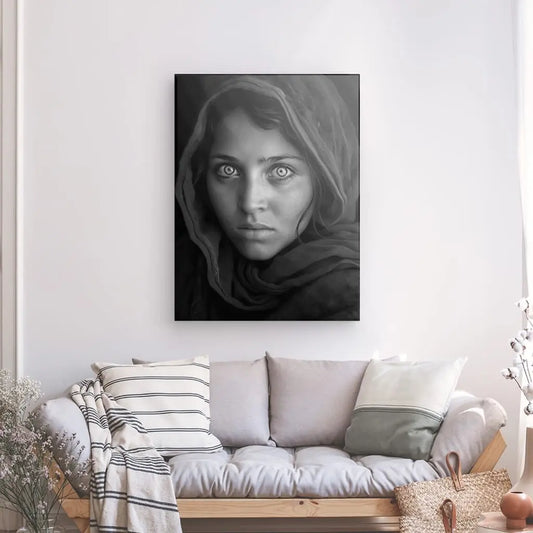 Tableau Portrait Jeune Fille Regard Intense Noir et Blanc - #tag1# - #tag2# 