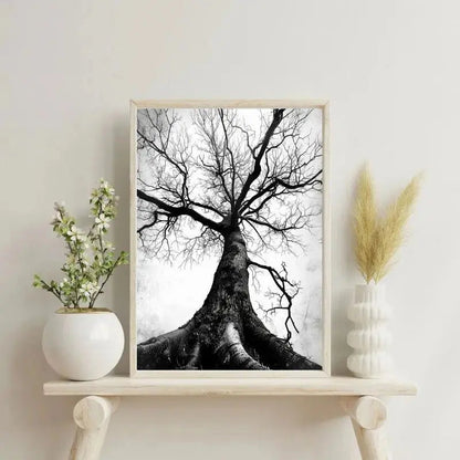 Tableau en noir et blanc d’un arbre centenaire, œuvre majestueuse et intemporelle pour décoration murale
