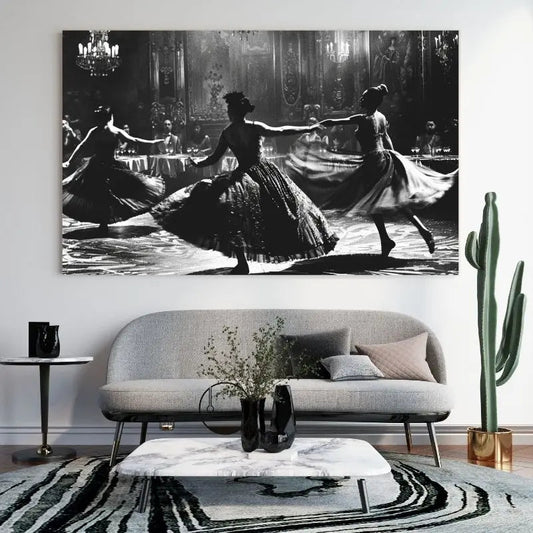 Tableau en noir et blanc de danseuses dans une scène rétro, œuvre élégante et nostalgique pour décoration murale
