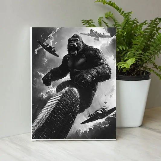 Dessin en noir et blanc de King Kong à New York, tableau spectaculaire au style cinématographique et urbain pour décoration murale
