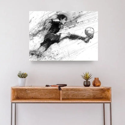 Dessin en noir et blanc de foot dans un style manga, tableau dynamique et original pour décoration murale moderne
