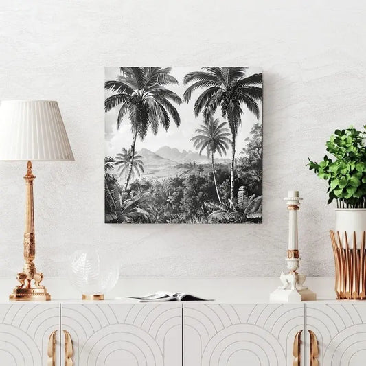 Tableau noir et blanc illustrant des cocotiers dans une jungle, style dessin et peinture tropicale