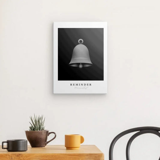 Tableau noir et blanc représentant une cloche avec l’inscription "Reminder", style moderne et symbolique