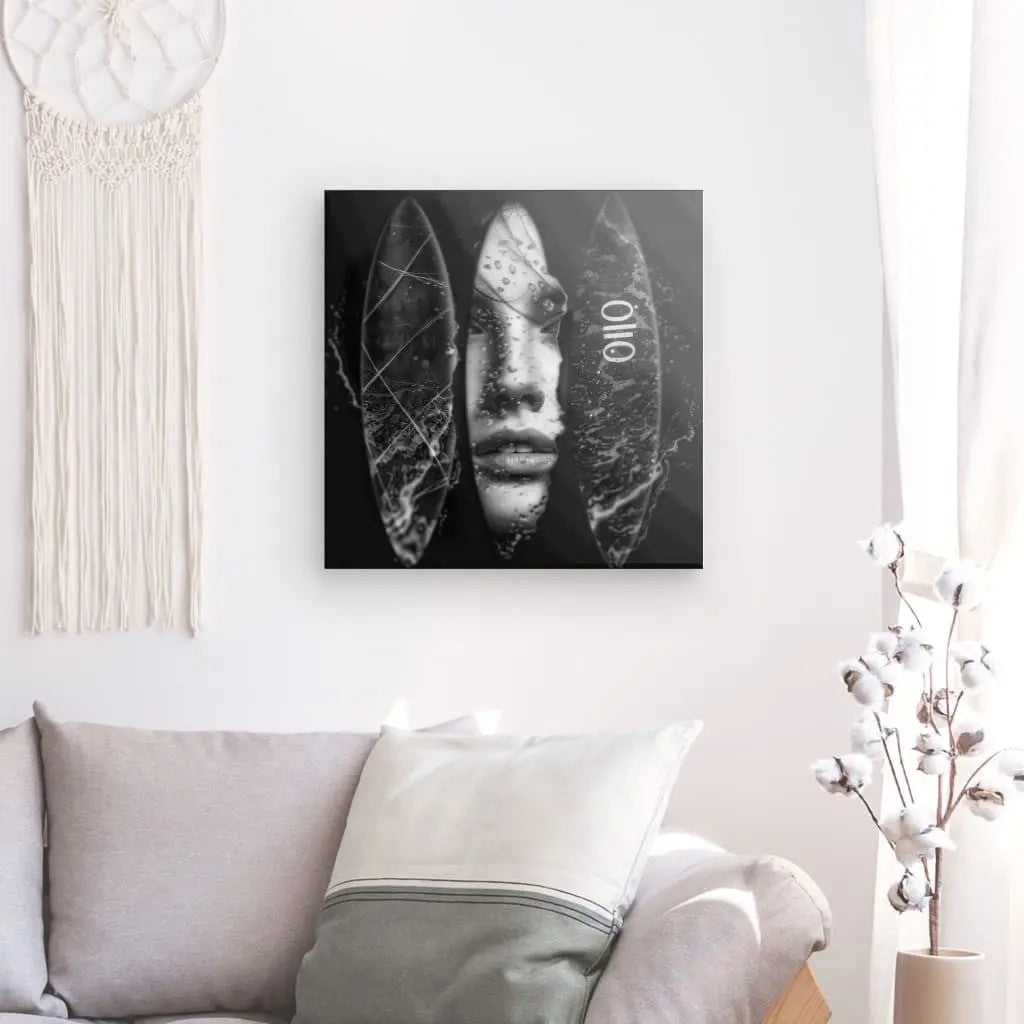 Tableau en noir et blanc représentant des planches de surf, œuvre minimaliste et estivale pour décoration murale