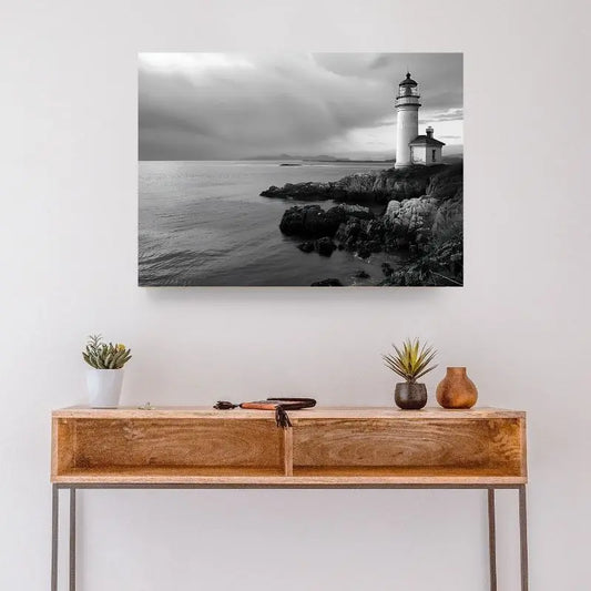Tableau noir et blanc d’un phare breton, ambiance marine et authentique