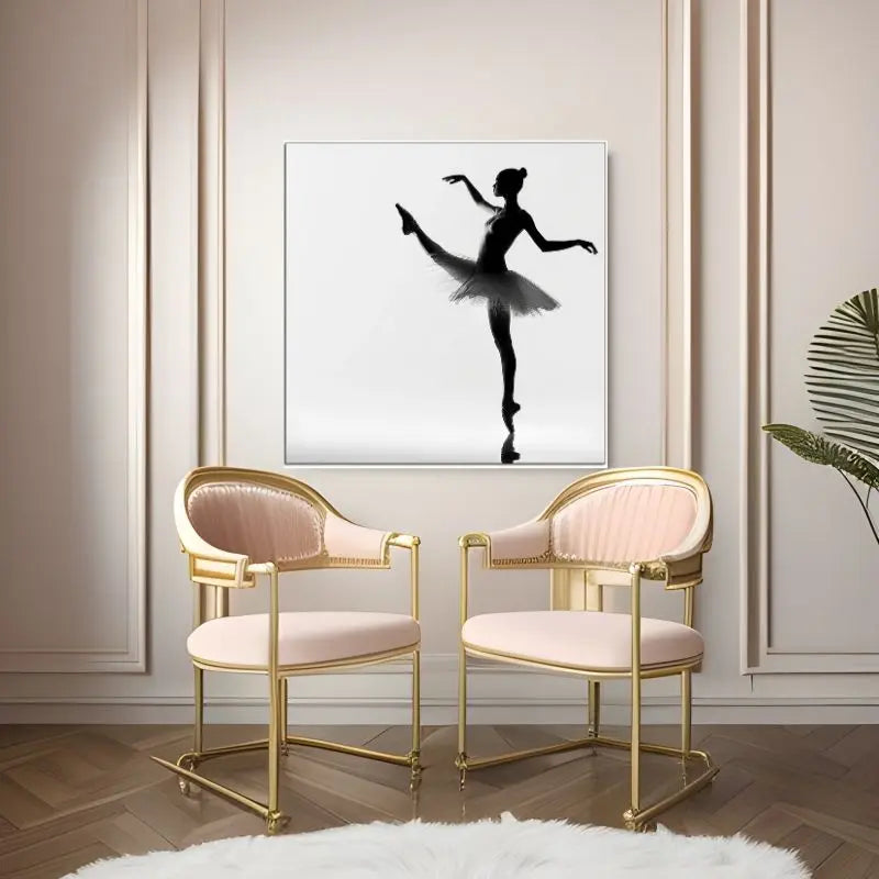 Tableau photo noir et blanc d’une danseuse classique en jupe tutu, scène artistique et gracieuse