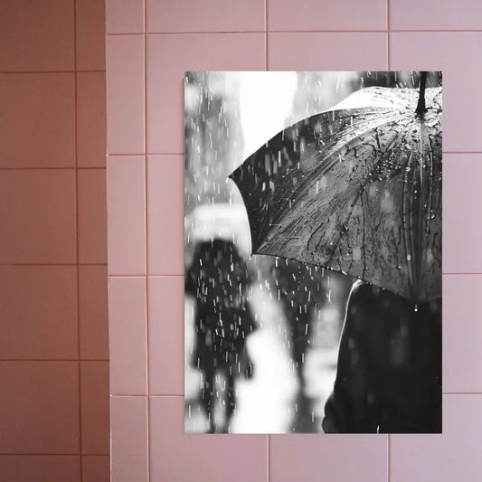 Tableau noir et blanc représentant une scène sous la pluie, ambiance mélancolique et poétique