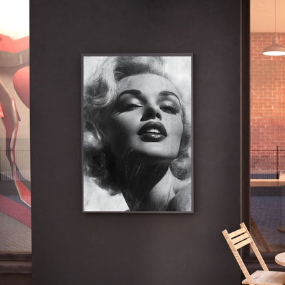 Portrait vintage en noir et blanc de Marilyn Monroe, tableau élégant au style rétro iconique
