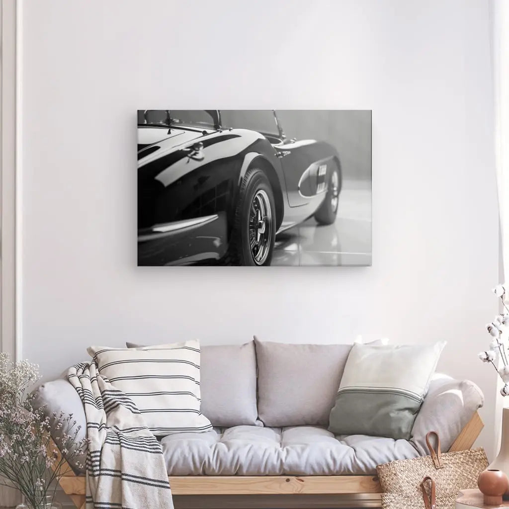 Tableau en noir et blanc d’une voiture décapotable, scène rétro et élégante pour décoration murale