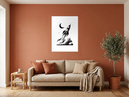 Poster fusée et croissant lunaire noir et blanc sans cadre, présenté dans : salon aux murs terracotta