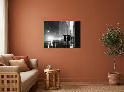 Poster parapluies dans la brume noir et blanc sans cadre, présenté dans un salon aux murs terracotta