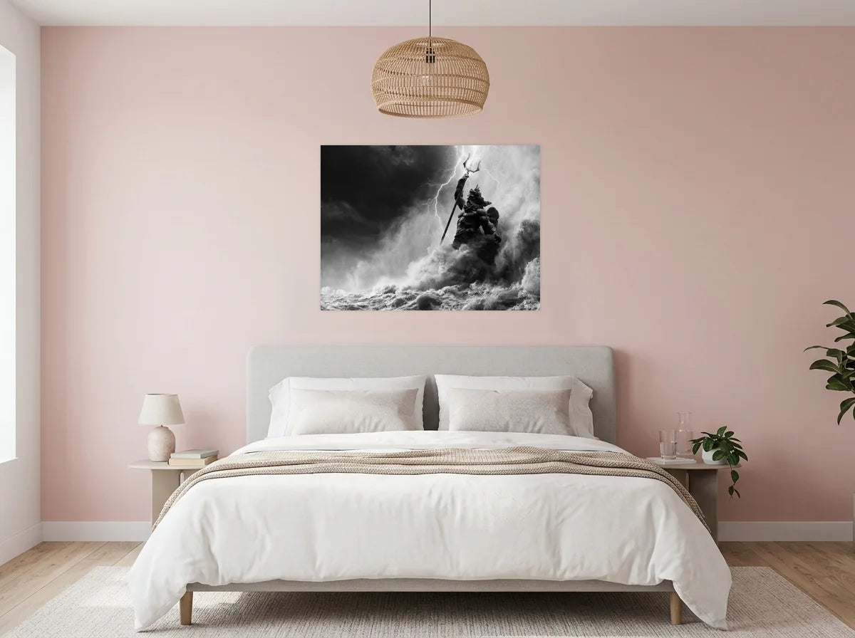 Poster Poséidon dans la Tempête noir et blanc sans cadre, dans une chambre aux murs rose poudré