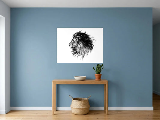 Tableau Lion à Crinière Céleste noir et blanc sur toile 2 cm, présenté dans : entrée aux murs bleu poudré