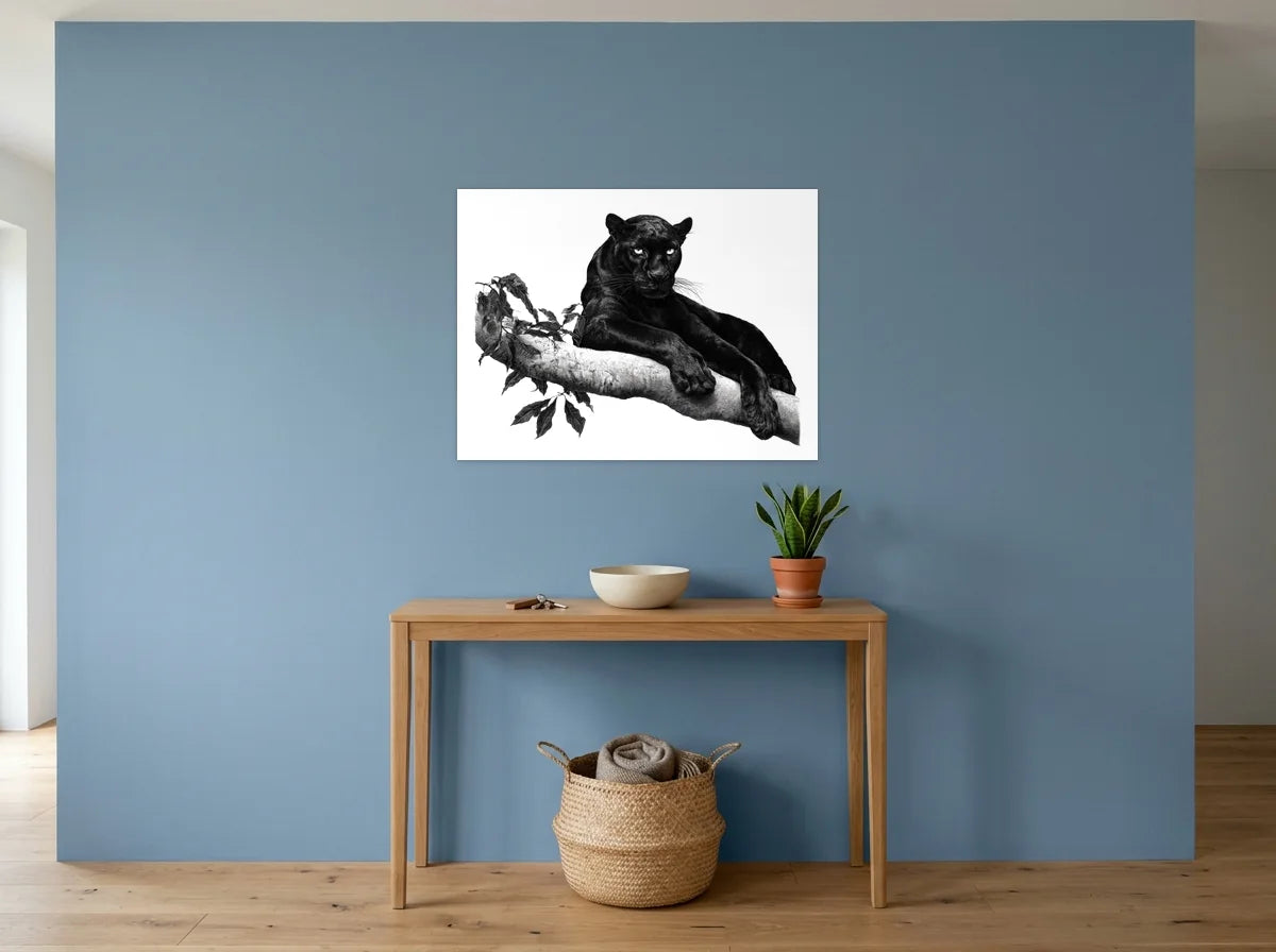 Tableau panthère noire sur branche sur toile 2 cm, présenté dans une entrée aux murs bleu poudré