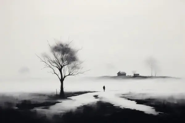 Un personnage solitaire marche le long d'un chemin brumeux vers des bâtiments lointains et flous, avec un arbre nu à proximité, créant un Tableau Peinture Campagne Champ Paysage Noir et Blanc.